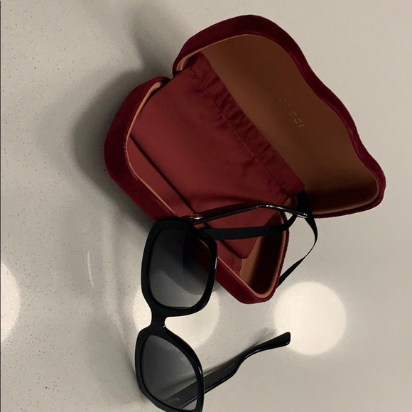 Gucci Accessories - Gucci sunglasses